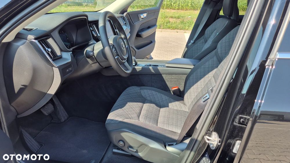 Volvo XC 60 T6 Plug-In Hybrid AWD Core - 7