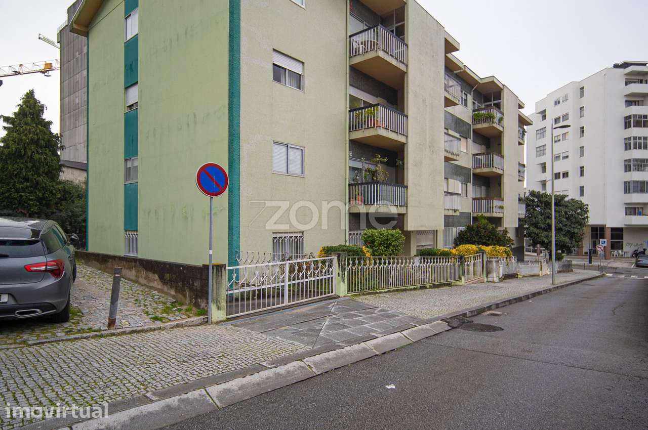 T4 último piso na Rua de Timor | Junto ao Metro e El Corte Inglés - Grande imagem: 4/38