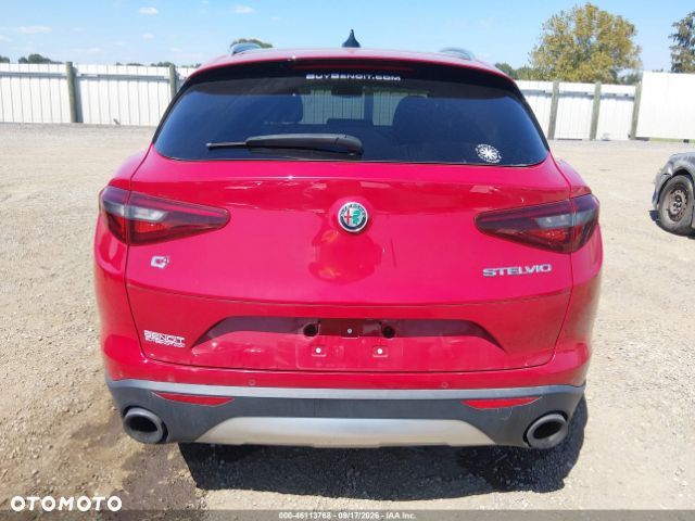 Alfa Romeo Stelvio - 16