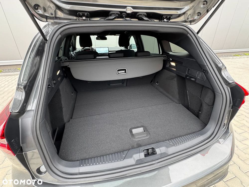 Ford Focus 1.0 EcoBoost mHEV ST-Line X - 13