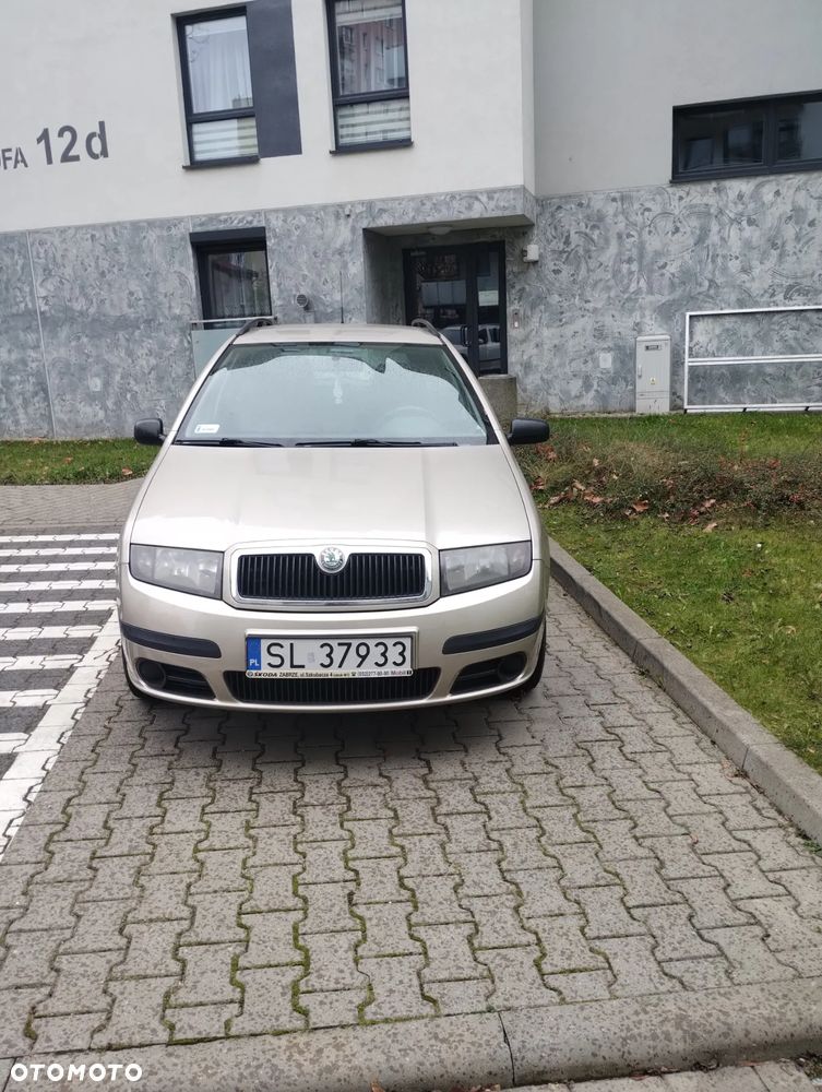 Skoda Fabia - 10