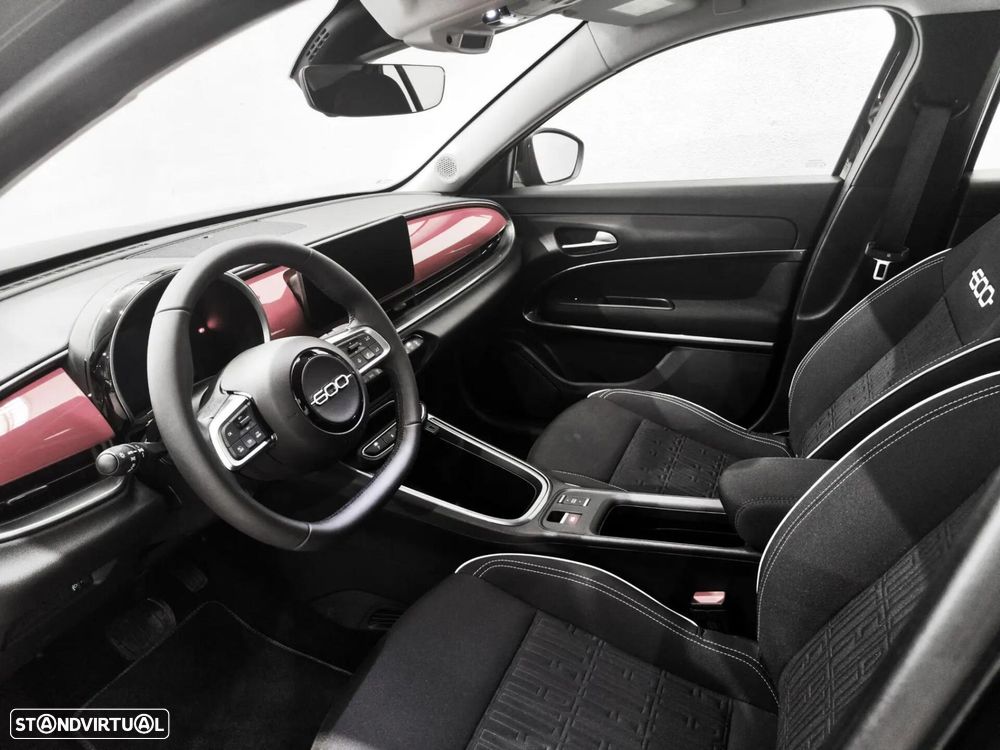 Fiat 600e 54 kWh (RED) - 10