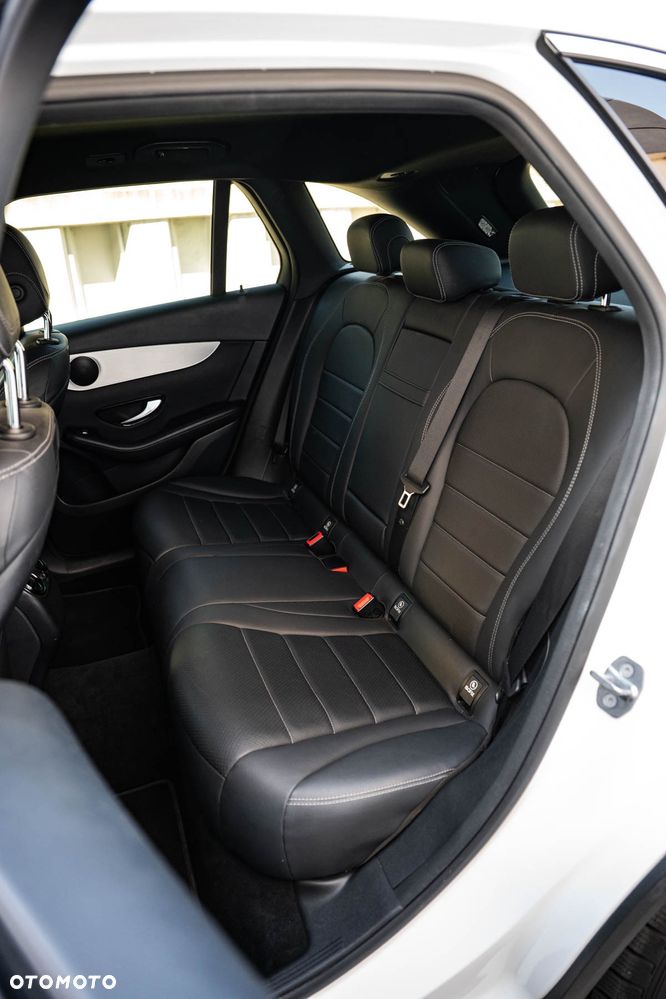 Mercedes-Benz GLC - 21