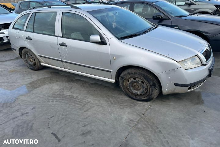 Oglinda dreapta manuala Skoda Fabia 6Y  [din 1999 pana  2004] seria Combi wagon 5-usi 1.4 AT (75 hp - 5