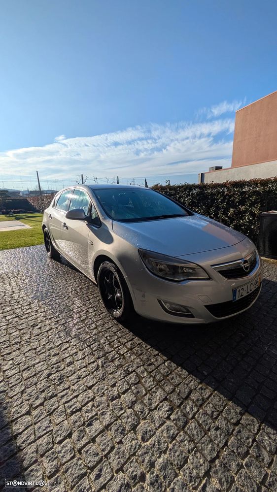 Opel Astra 1.3 CDTI Cosmo - 1