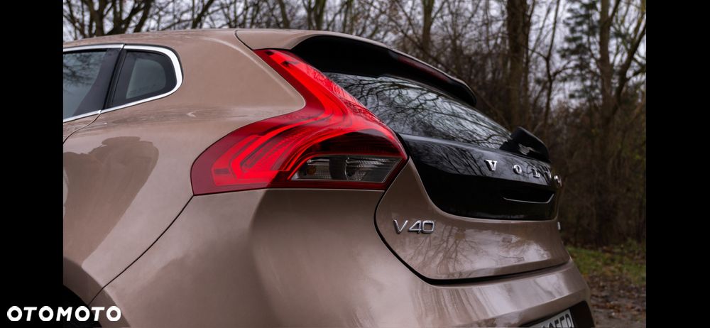 Volvo V40 D2 - 10