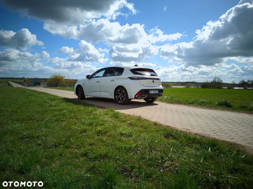 Peugeot 308 1.6 Hybrid PHEV Allure EAT8 - 9