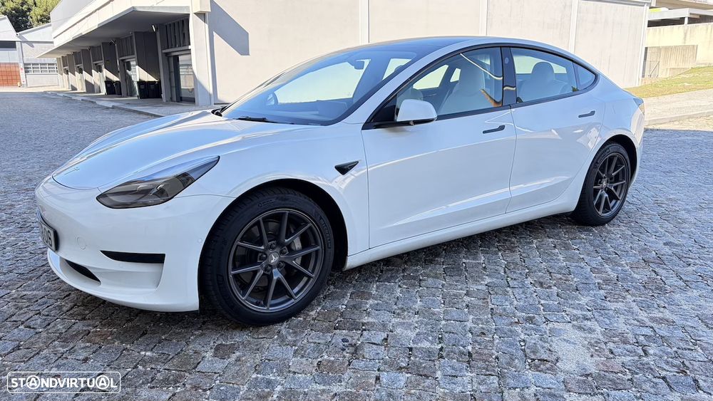 Tesla Model 3 - 2