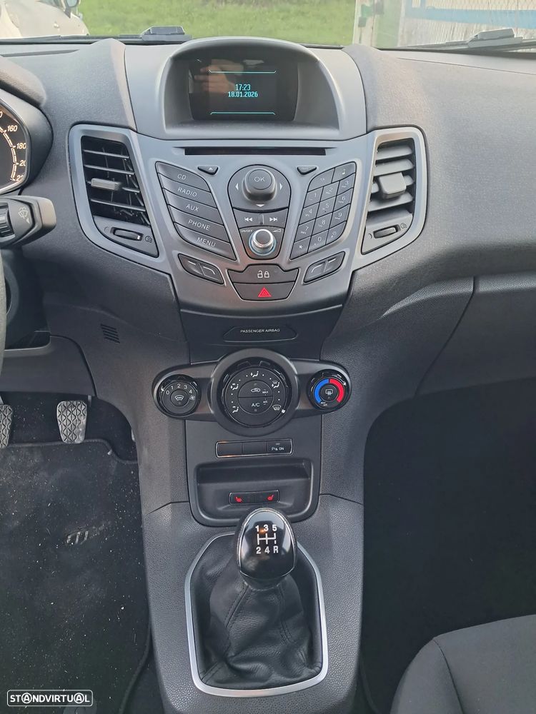 Ford Fiesta 1.0 T EcoBoost Titanium - 16