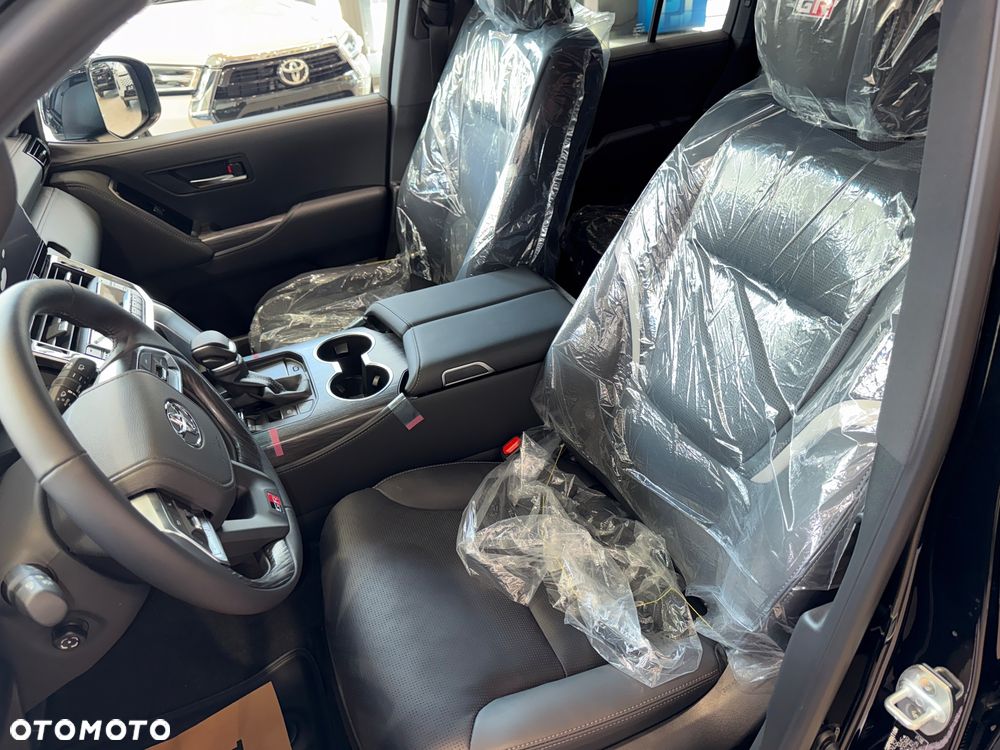 Toyota Land Cruiser - 13