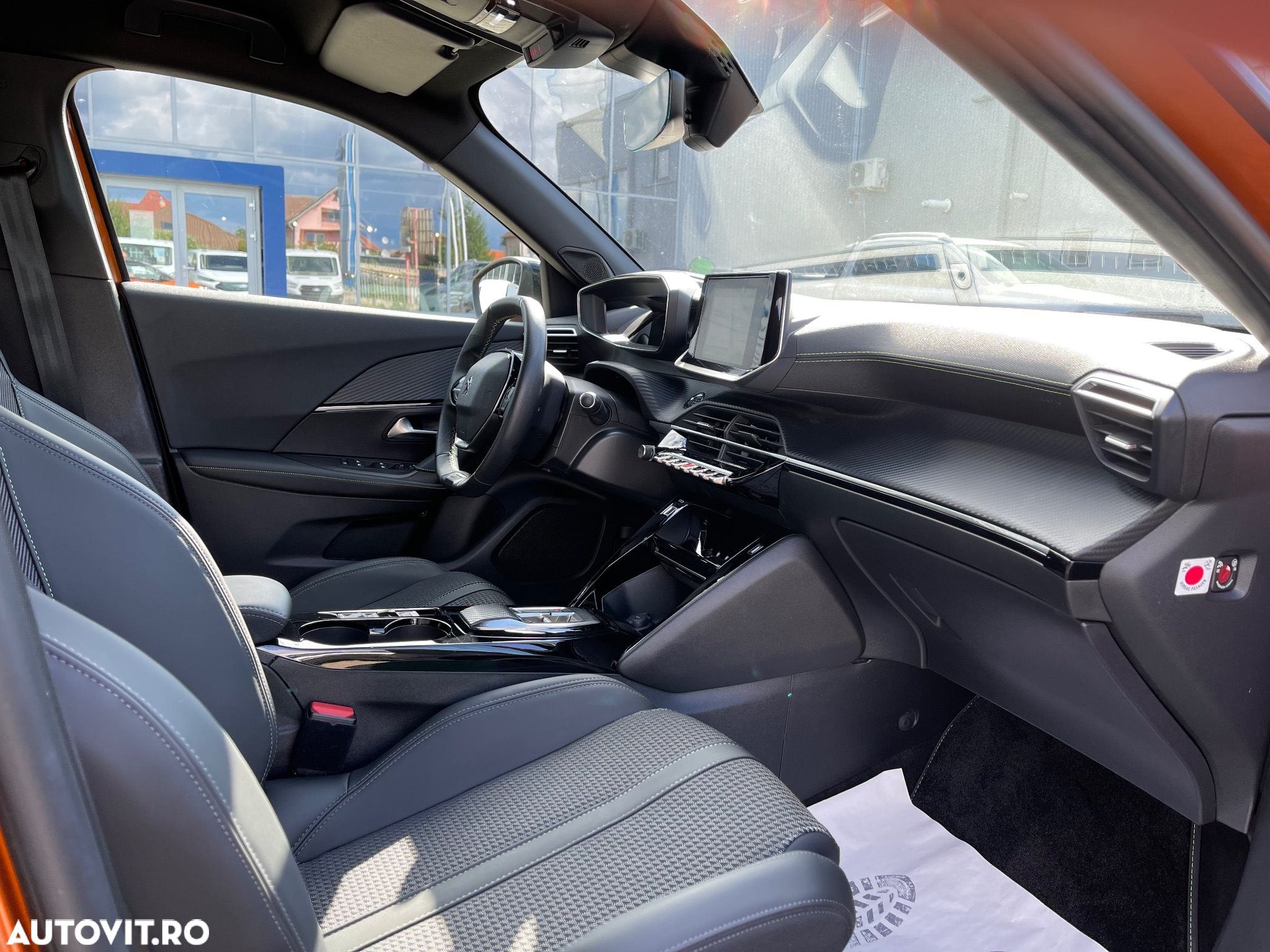Peugeot 2008 e-2008 GT - 12