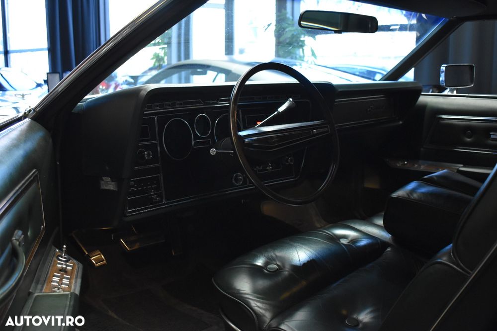 Ford Thunderbird - 6