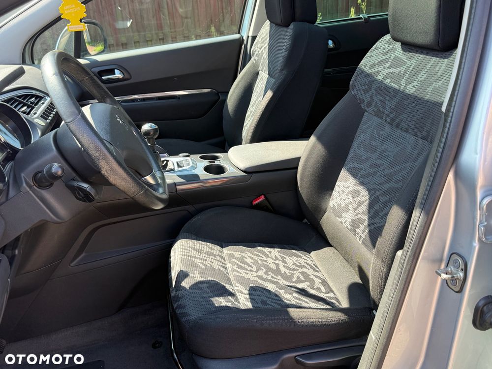 Peugeot 3008 1.6 HDi Premium - 12