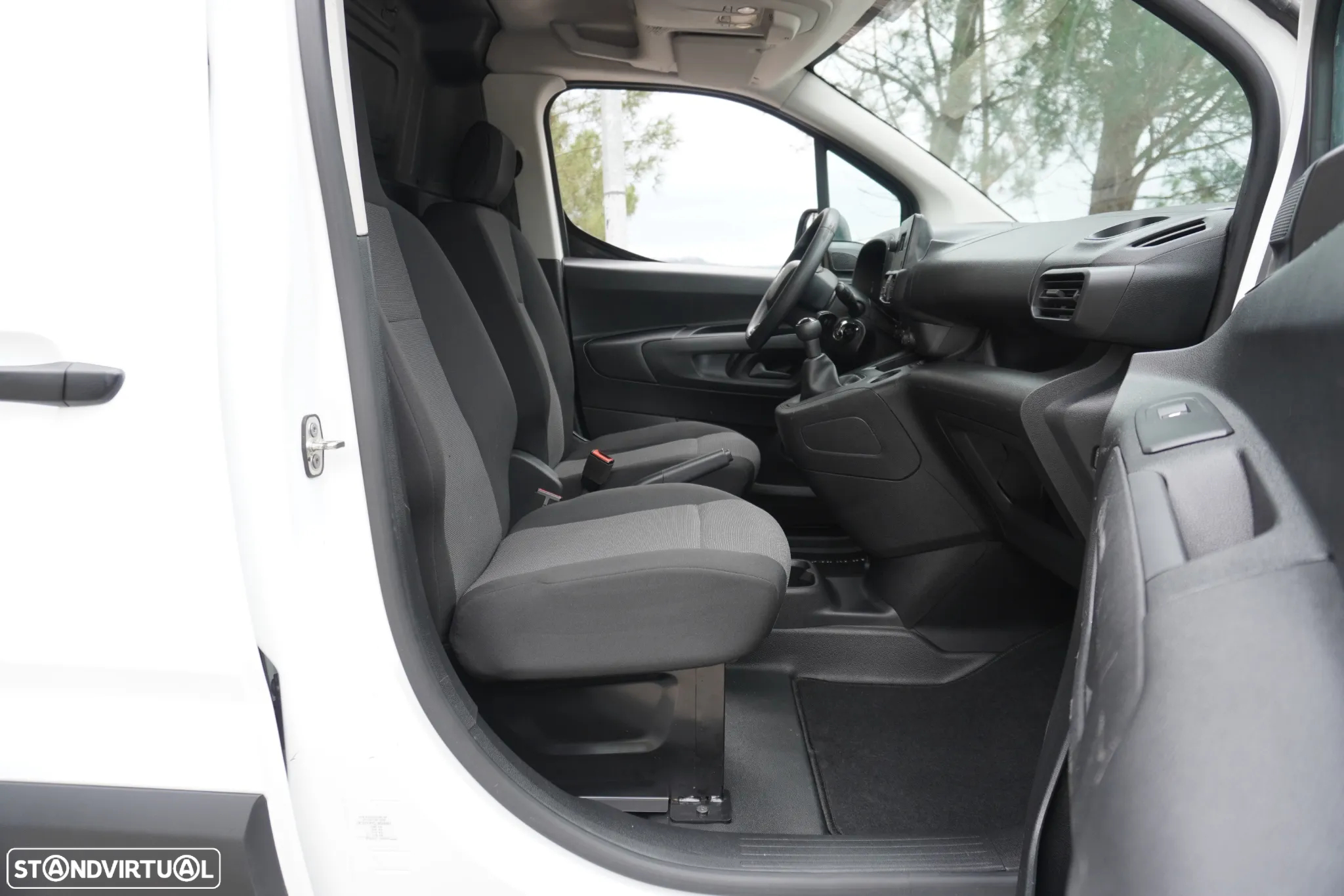 Citroën Berlingo 1.5 BlueHDI 102CV - 26