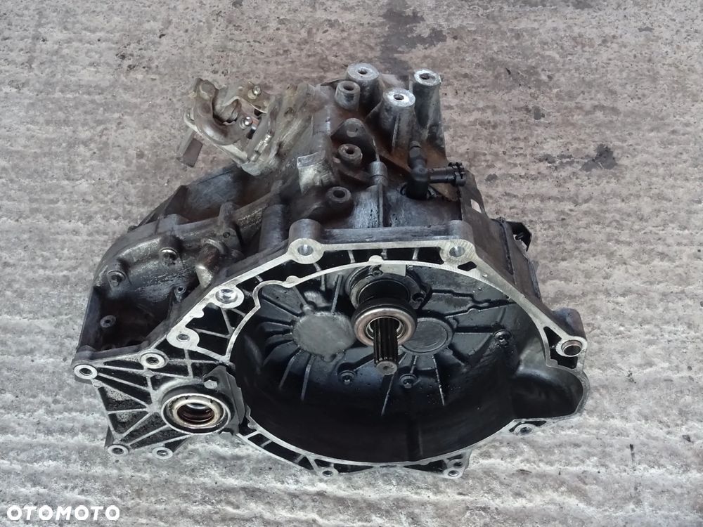 SKRZYNIA BIEGÓW MANUALNA F23 5-BIEG 2,2 16V OPEL VECTRA B C SIGNUM ZAFIRA A B ASTRA G H - 1