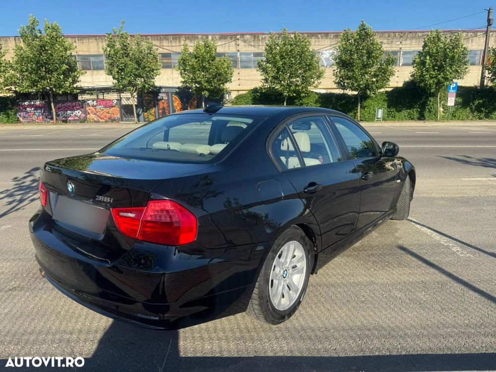 BMW Seria 3 318i Aut. - 7