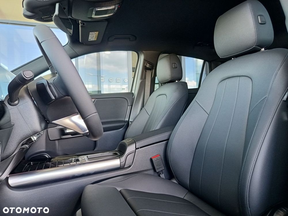 Mercedes-Benz GLA - 17