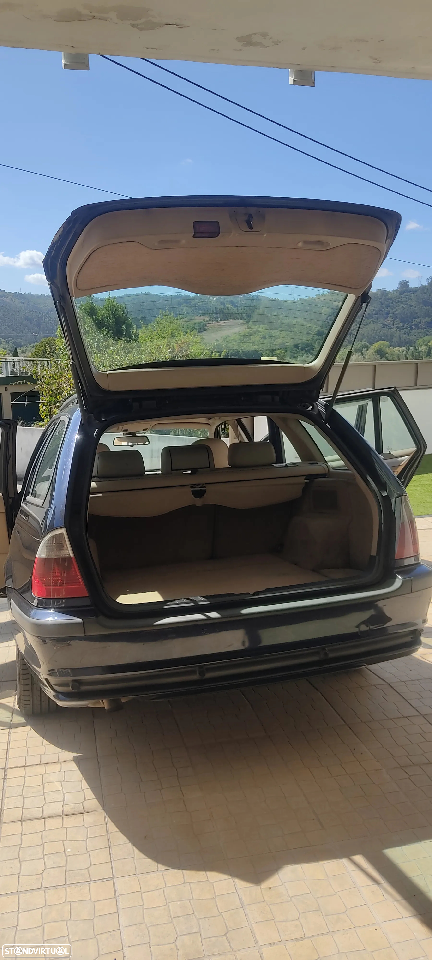 BMW 320 d DPF Touring - 12