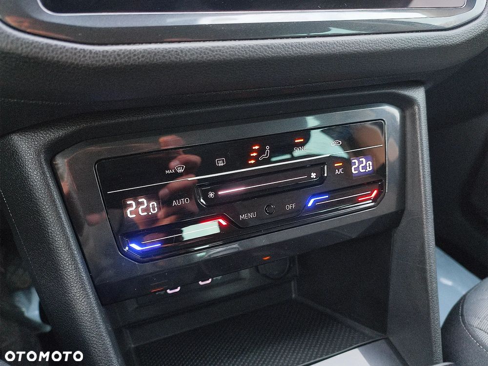 Volkswagen Tiguan - 21