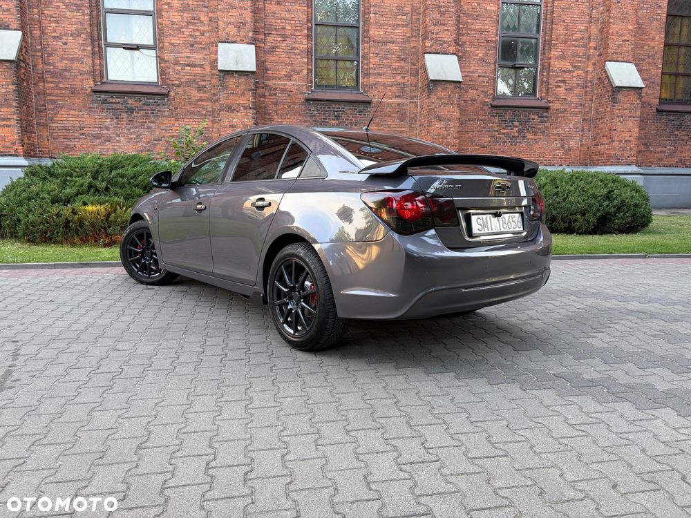 Chevrolet Cruze 1.8 LTZ - 18