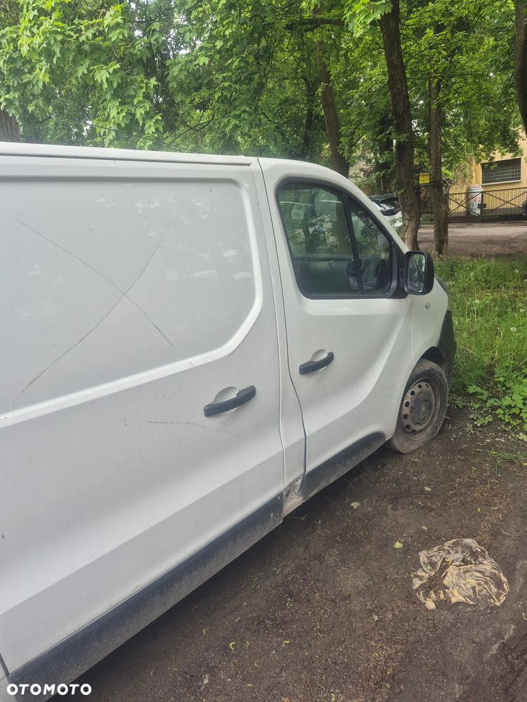 Opel Vivaro - 8