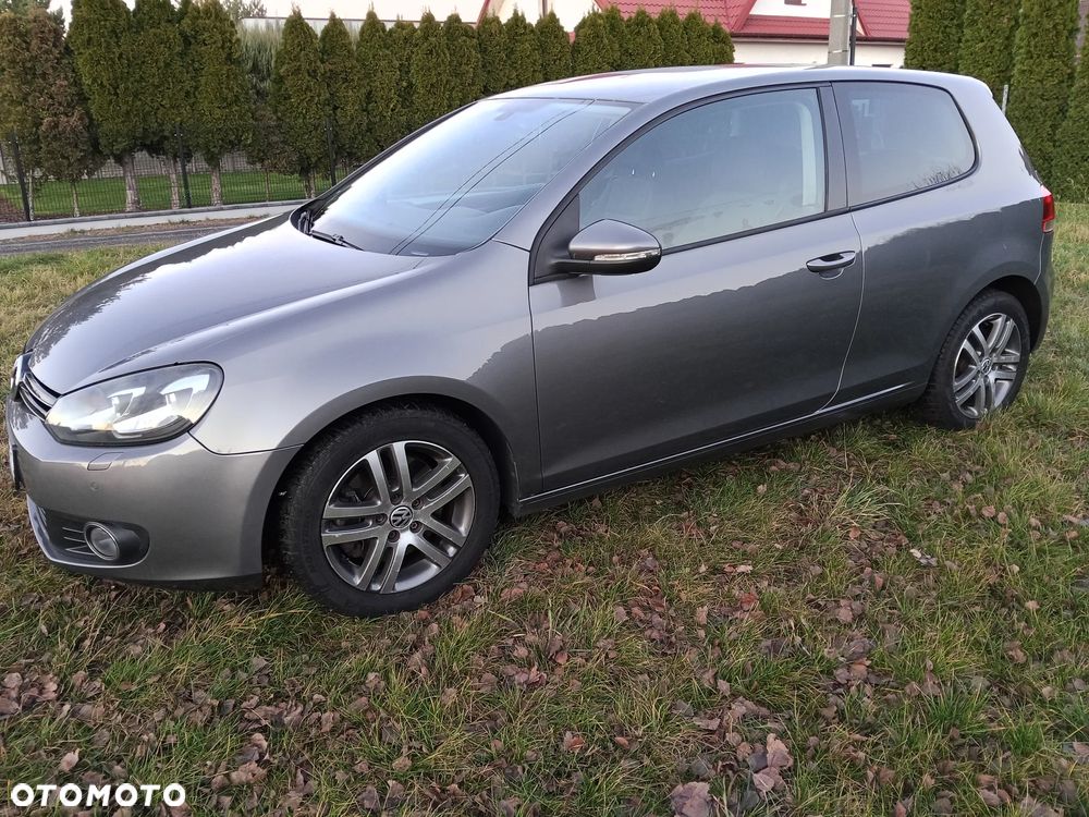 Volkswagen Golf - 6