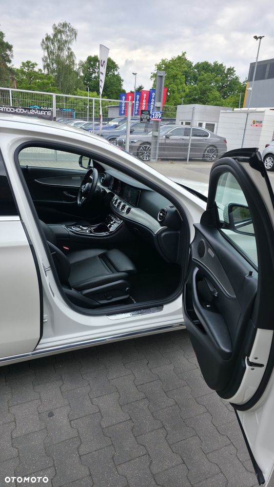 Mercedes-Benz Klasa E 220 d 9G-TRONIC Avantgarde - 4