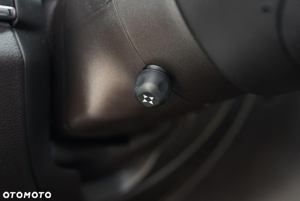 Jeep Grand Cherokee - 27