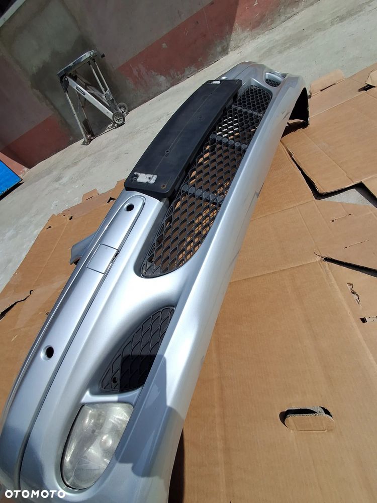 Zderzak przedni Mercedes E klasa W211 LAK 744 Classic - 12