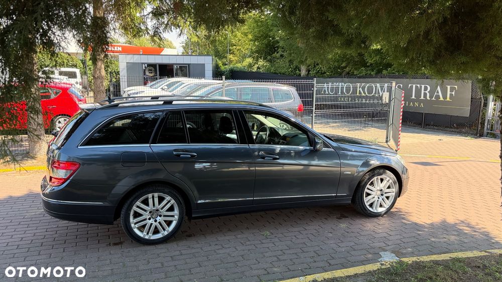 Mercedes-Benz Klasa C 250 CGI Automatik BlueEFFICIENCY Avantgarde - 13