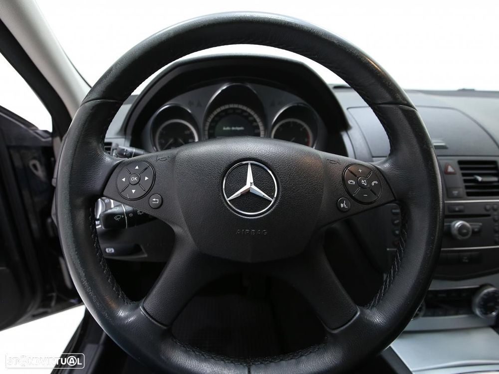 Mercedes-Benz C 200 - 19