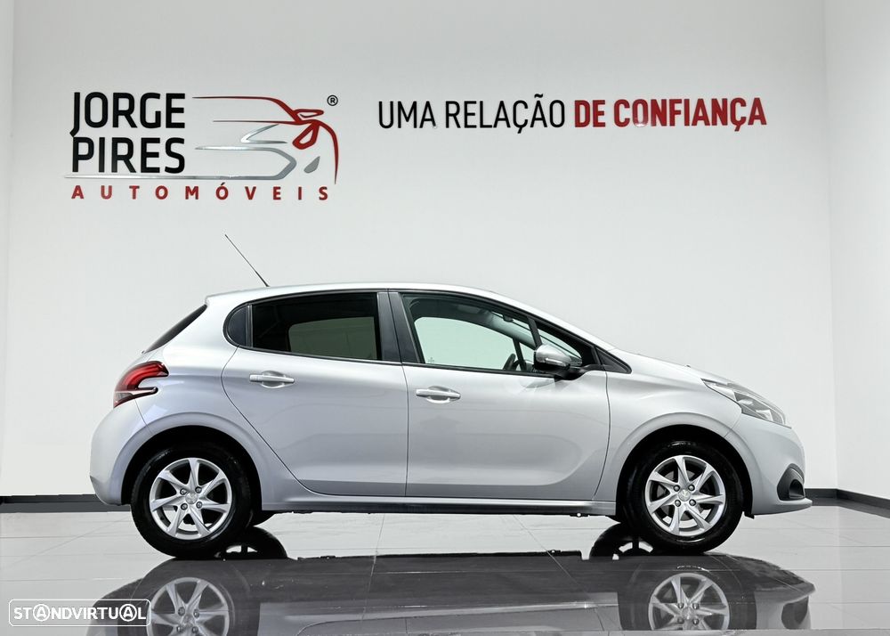 Peugeot 208 1.2 PureTech Style - 12