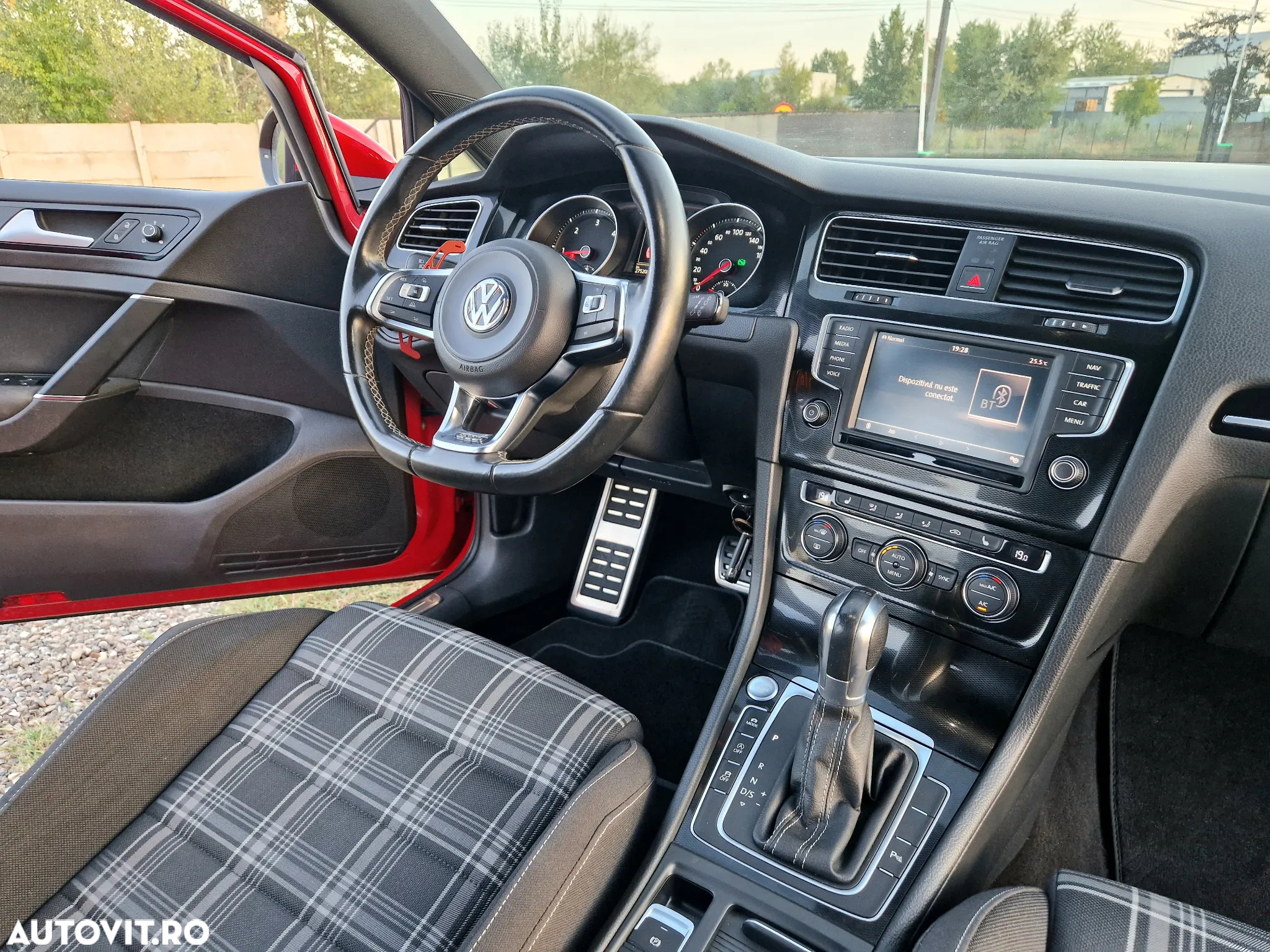 Volkswagen Golf 2.0 TDI DSG GTD - 13