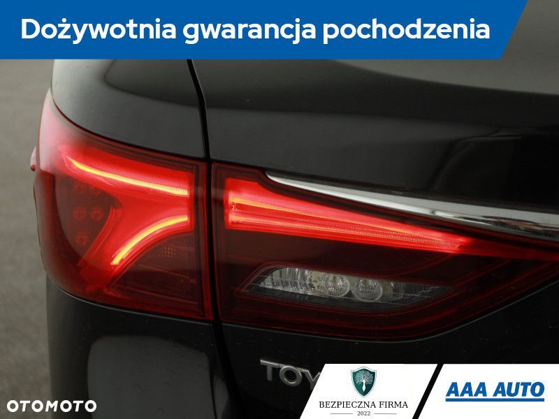 Toyota Avensis - 21
