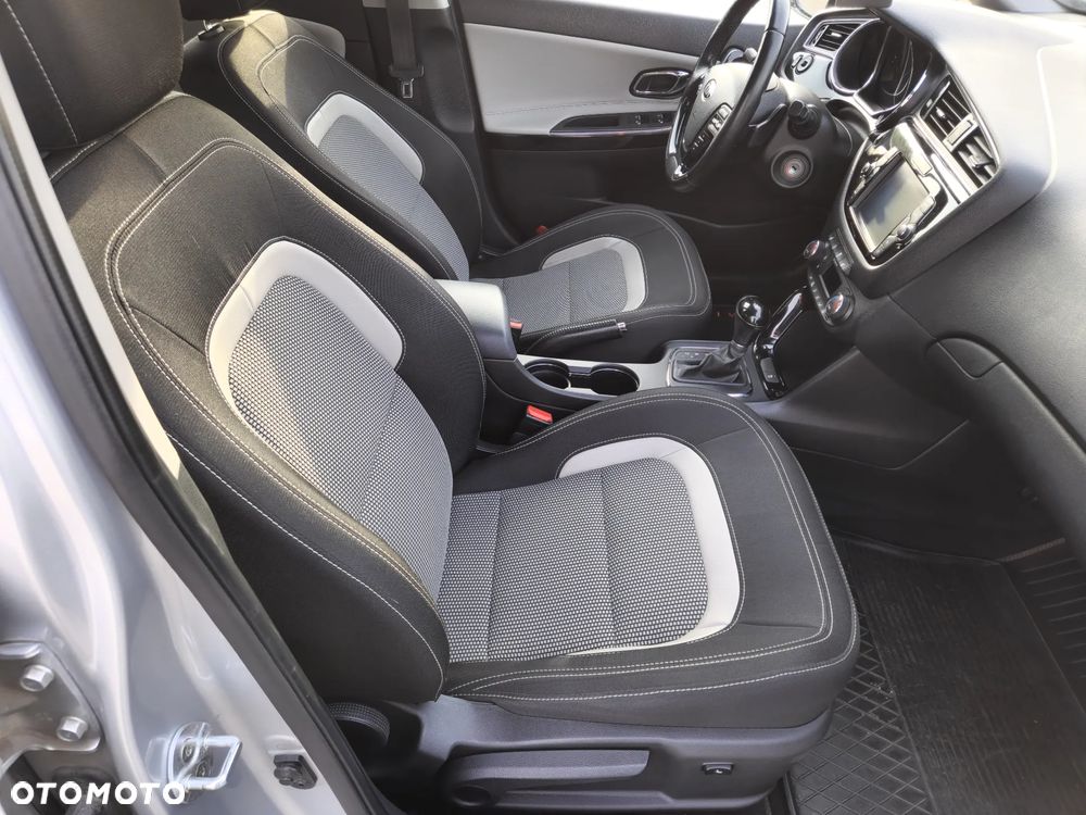 Kia Ceed Cee'd 1.6 CRDi L Business Line DCT - 23