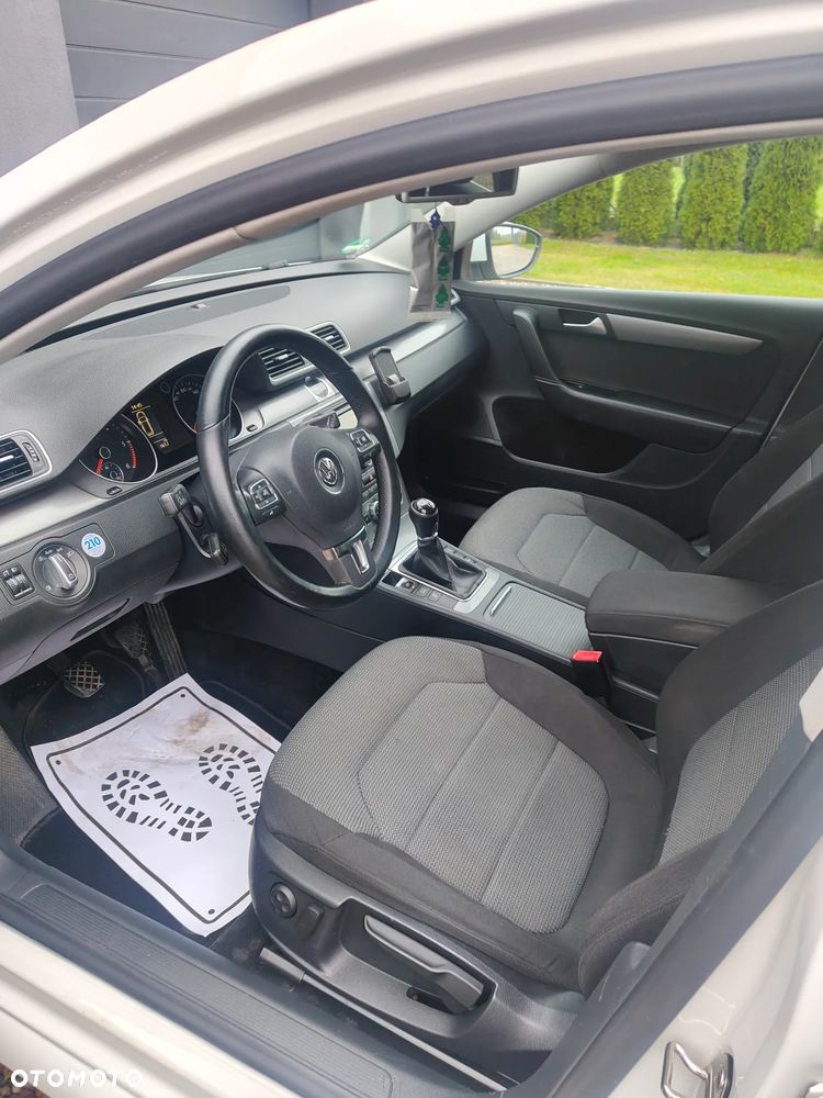 Volkswagen Passat - 7