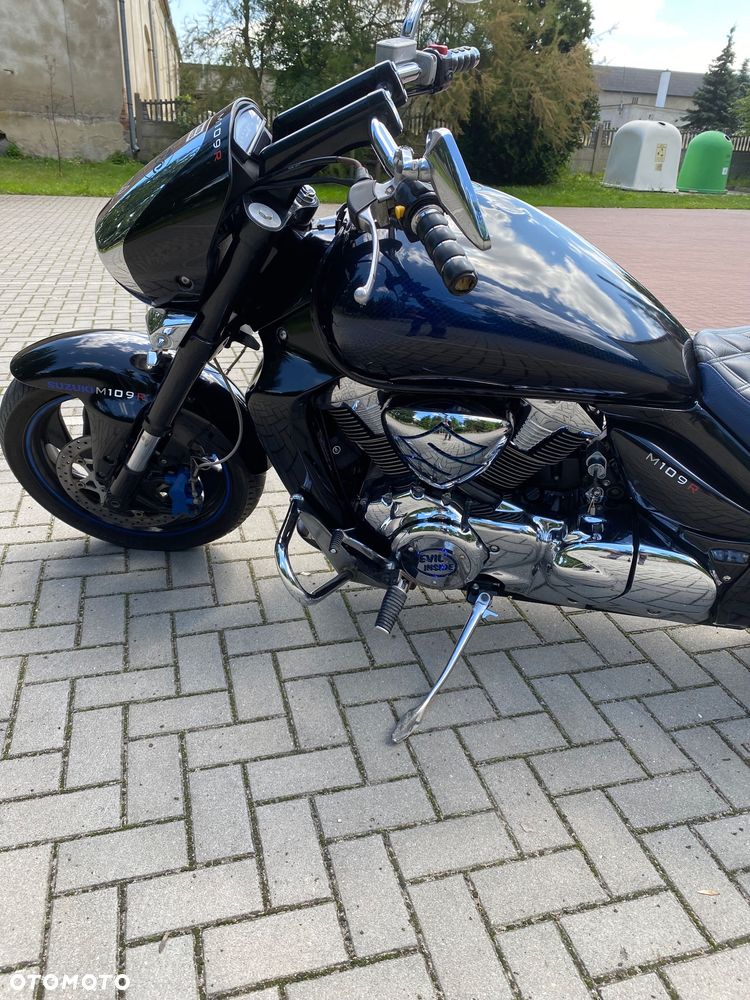 Suzuki Intruder - 4