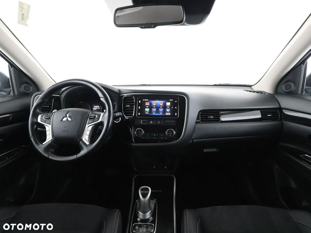 Mitsubishi Outlander - 16