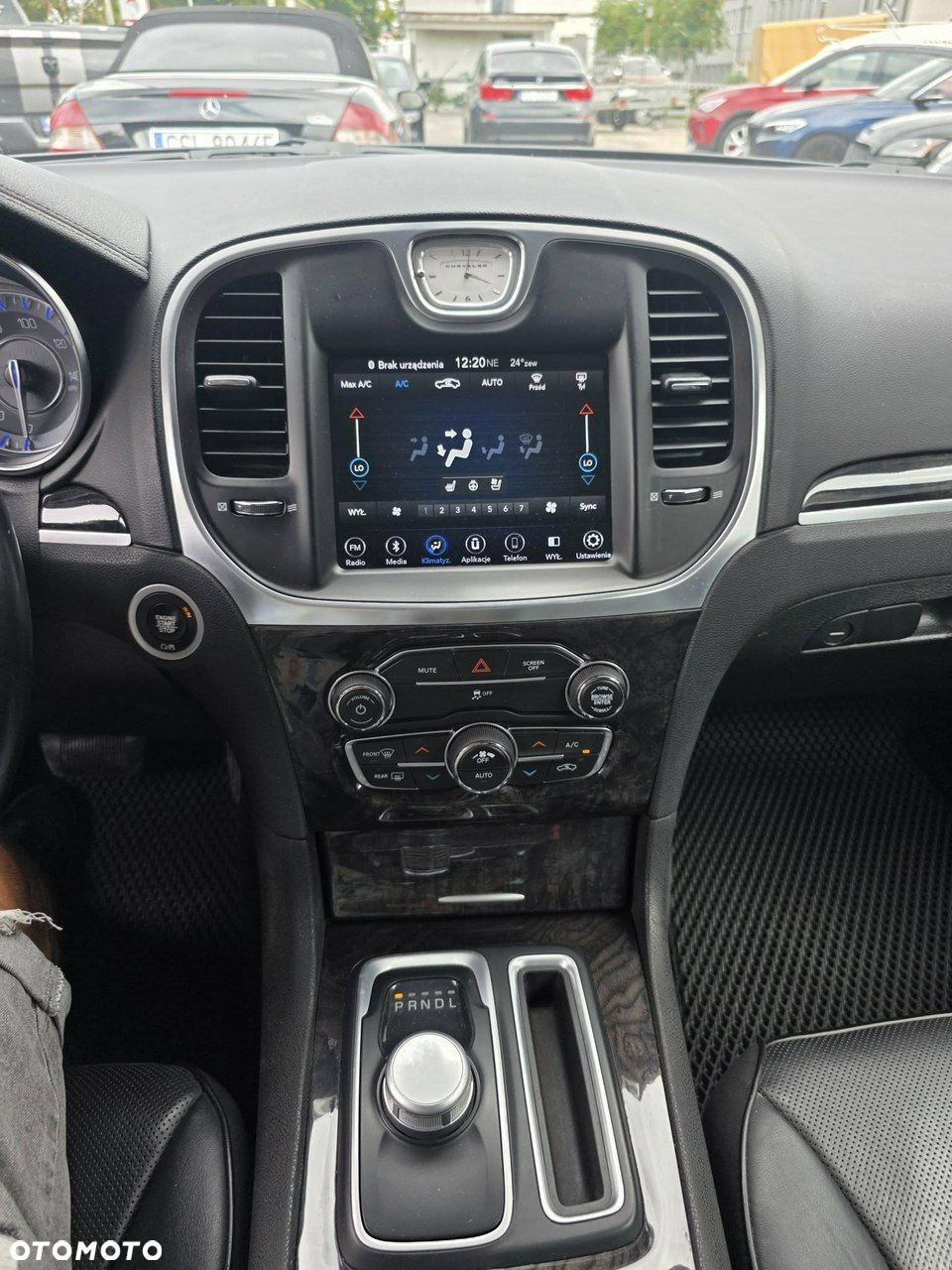 Chrysler 300C - 15