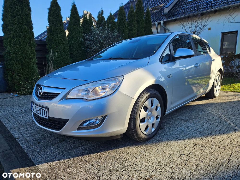 Opel Astra 1.6 Innovation - 2