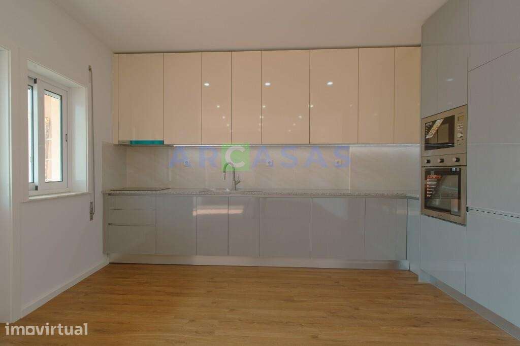 Apartamento T3 com garagem e varandas em Águas Santas, Maia - Grande imagem: 3/27