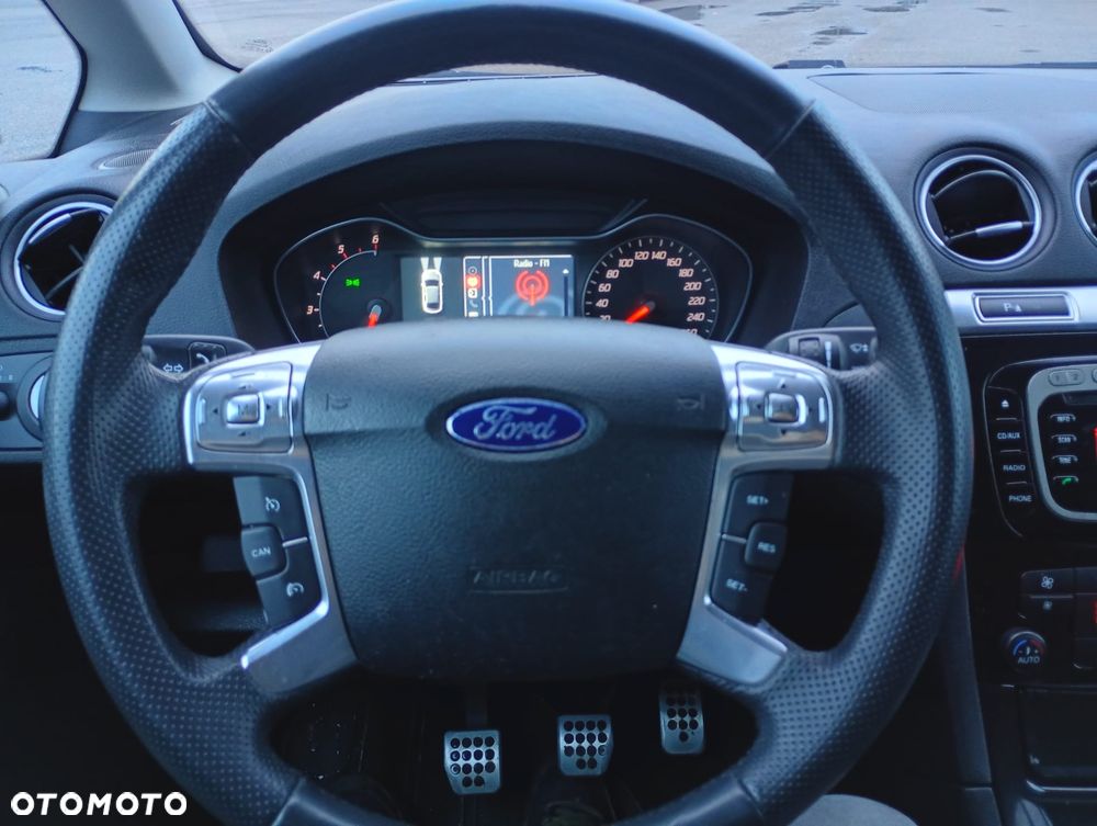 Ford Galaxy 2.0 TDCi Ambiente - 40