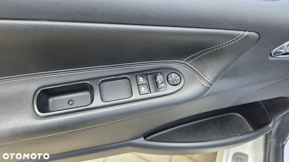 Peugeot 207 - 17