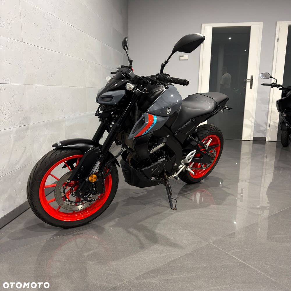 Yamaha MT - 8