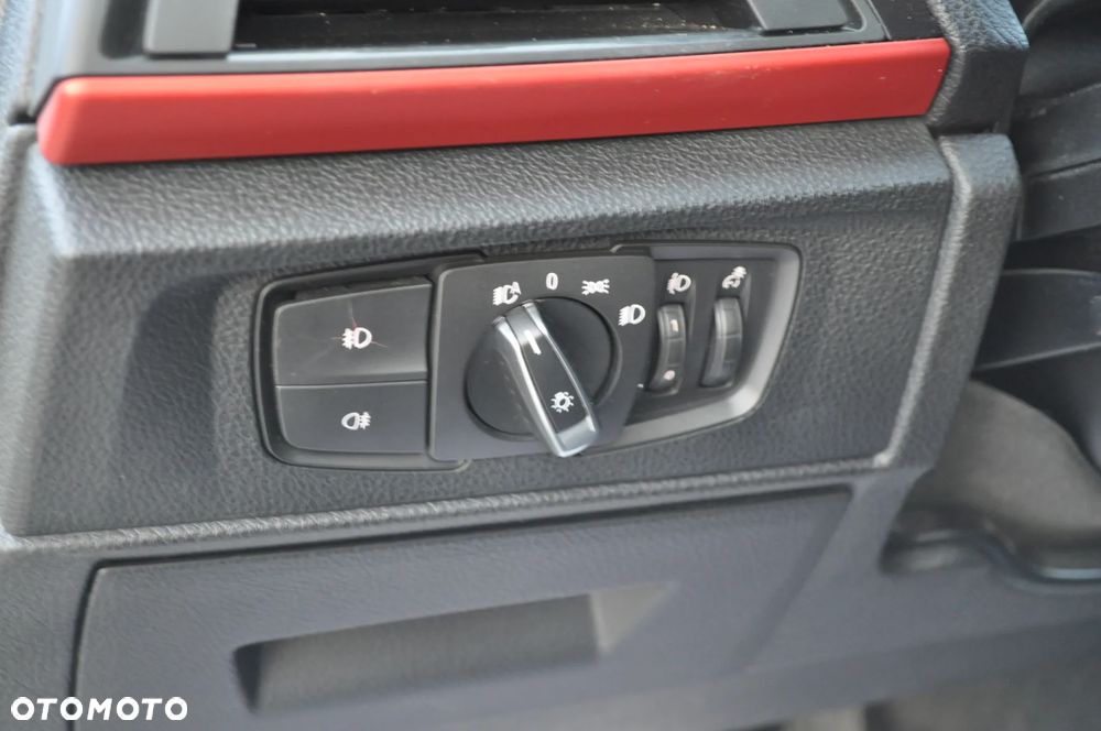 BMW Seria 1 116i - 26