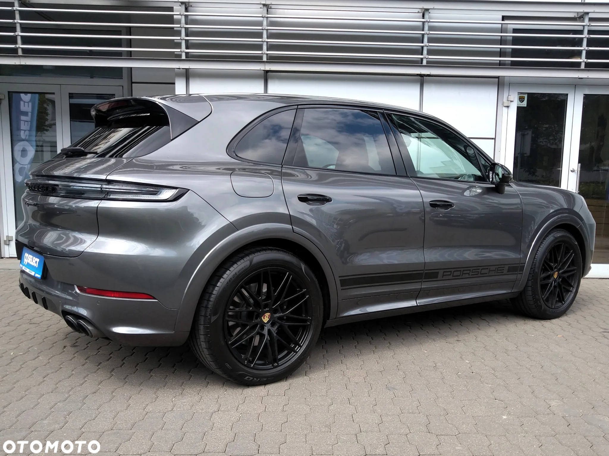 Porsche Cayenne Coupe GTS - 4