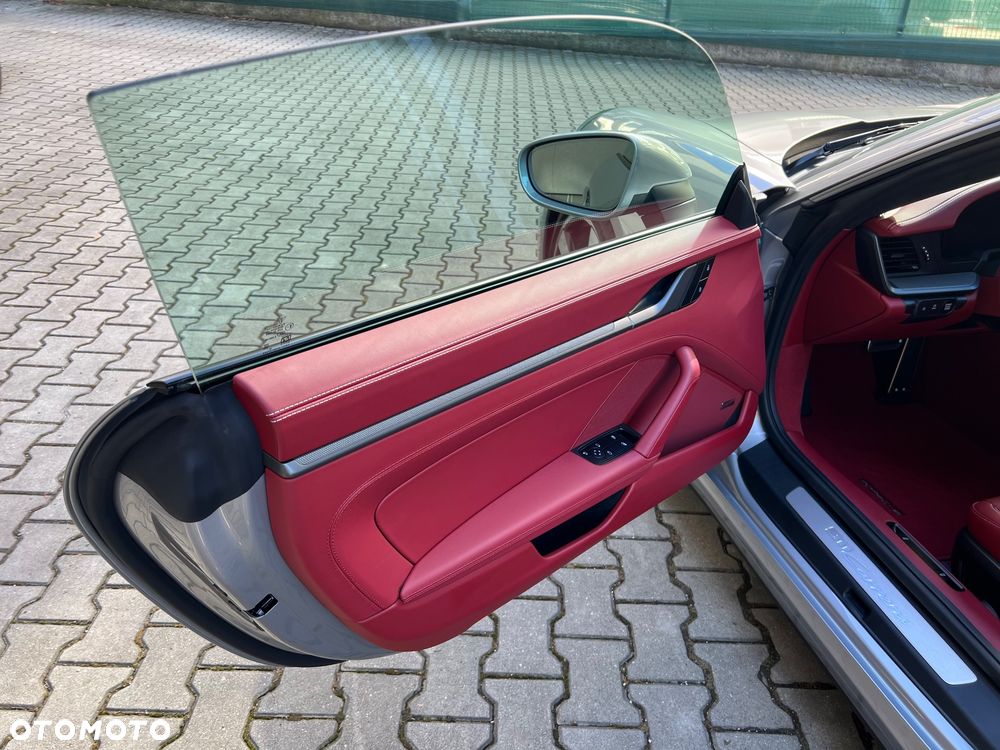 Porsche 911 - 28