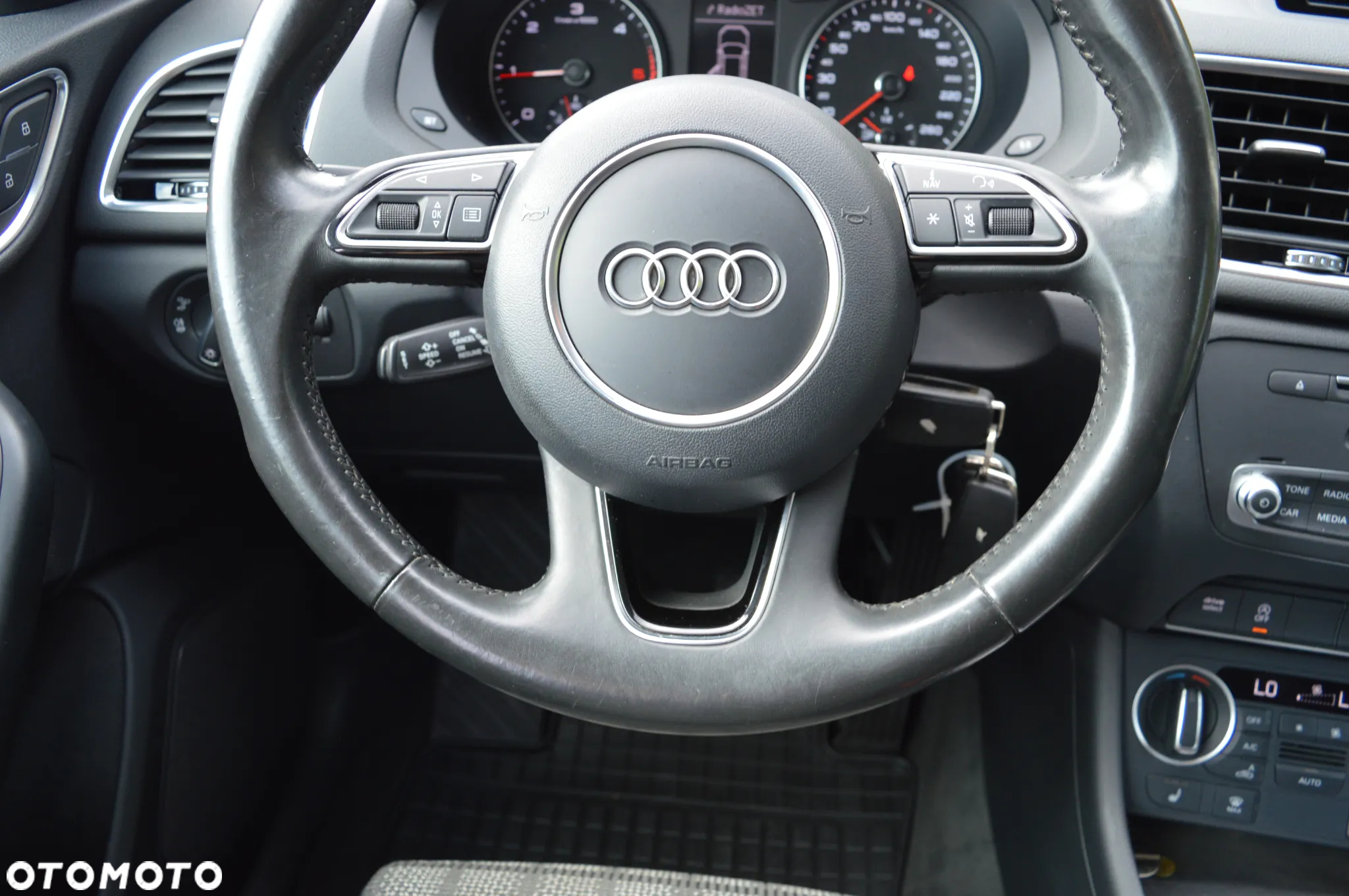 Audi Q3 2.0 TDI quattro S tronic design - 18