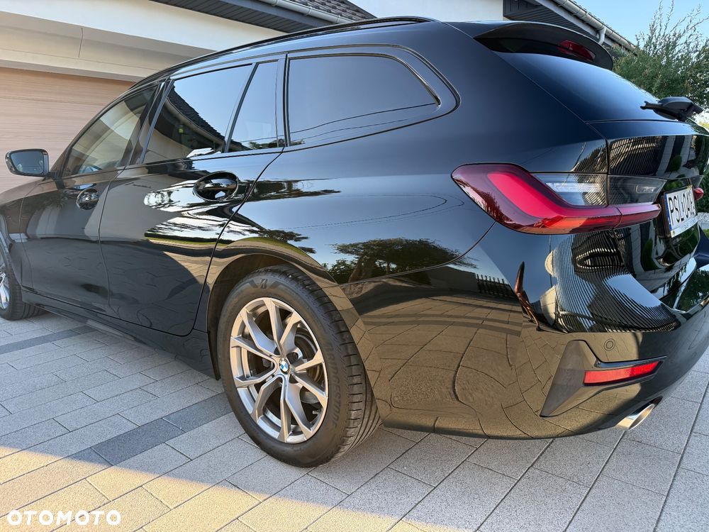 BMW Seria 3 318d mHEV M Sport - 14
