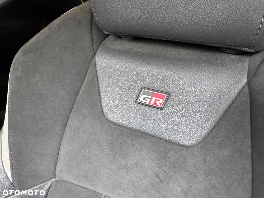 Toyota C-HR 2.0 Hybrid GR Sport - 24